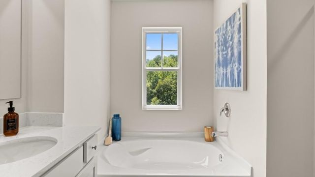 1046 Lost Creek Parkway, Dallas, GA 30132