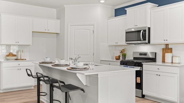 1046 Lost Creek Parkway, Dallas, GA 30132