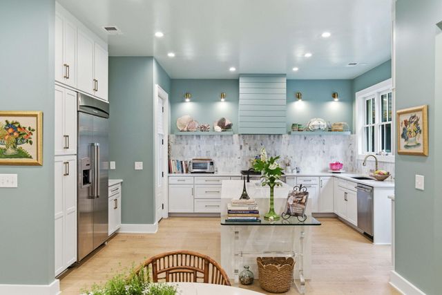 6 Beverly Road, Charleston, SC 29407
