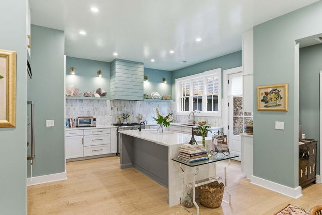 6 Beverly Road, Charleston, SC 29407