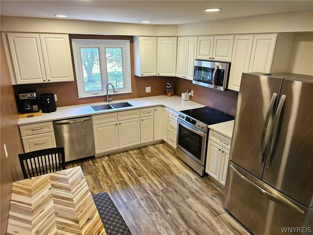 1041 Reserve Road 7, West Seneca, NY 14224