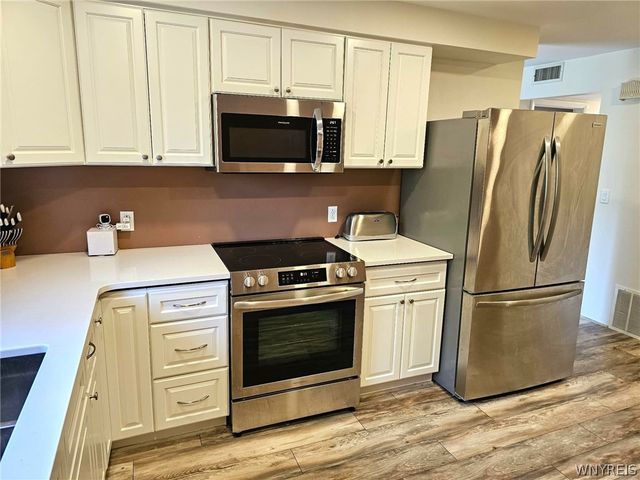 1041 Reserve Road 7, West Seneca, NY 14224