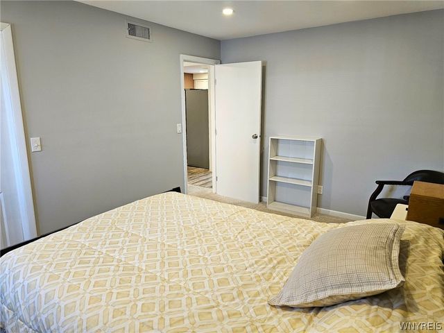 1041 Reserve Road 7, West Seneca, NY 14224