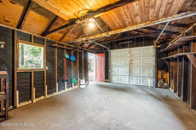 6405 S 3rd St, Louisville, KY 40214