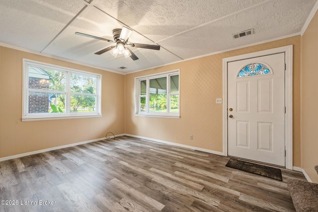 6405 S 3rd St, Louisville, KY 40214