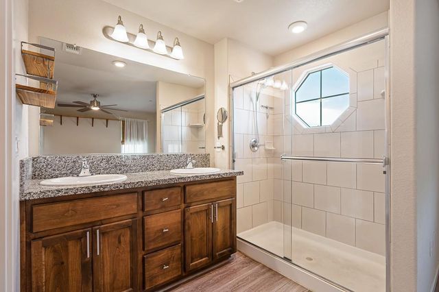 132 Ivy St, Roseville, CA 95678
