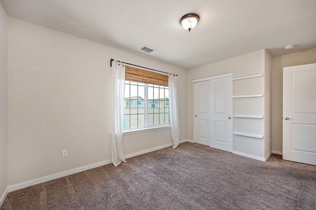 132 Ivy St, Roseville, CA 95678