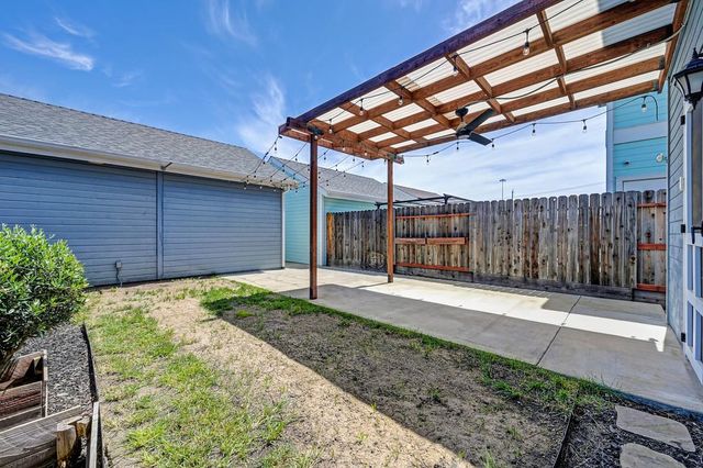 132 Ivy St, Roseville, CA 95678