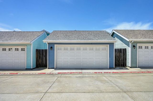 132 Ivy St, Roseville, CA 95678