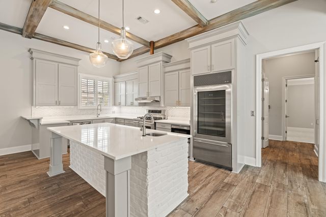 25 Sunset, Hattiesburg, MS 39402