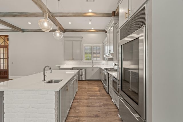 25 Sunset, Hattiesburg, MS 39402