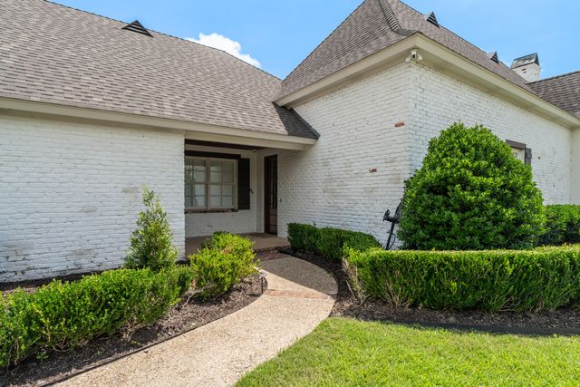 25 Sunset, Hattiesburg, MS 39402