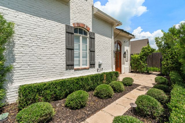 25 Sunset, Hattiesburg, MS 39402