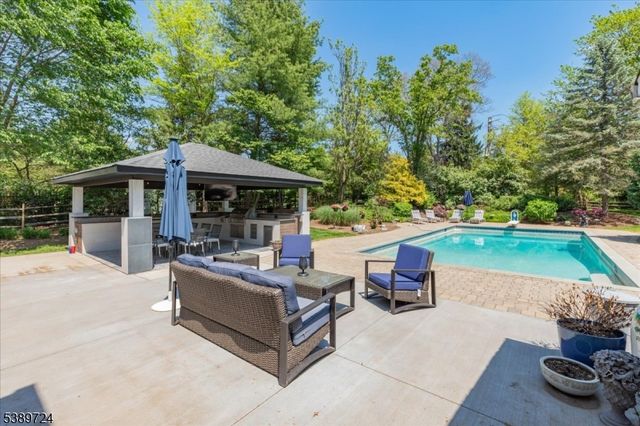 15 Wedgewood Dr, Bernards Twp., NJ 07920
