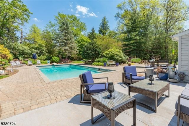 15 Wedgewood Dr, Bernards Twp., NJ 07920