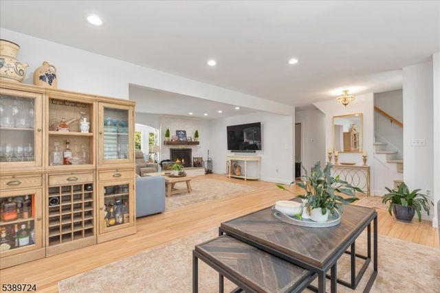 15 Wedgewood Dr, Bernards Twp., NJ 07920