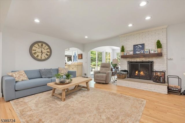 15 Wedgewood Dr, Bernards Twp., NJ 07920