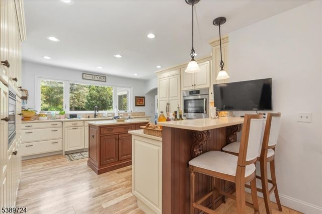 15 Wedgewood Dr, Bernards Twp., NJ 07920