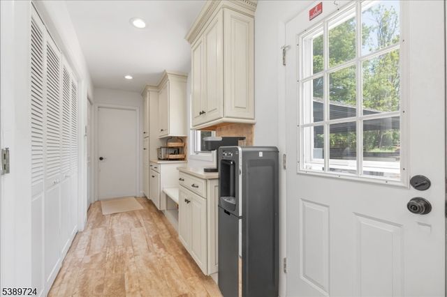 15 Wedgewood Dr, Bernards Twp., NJ 07920