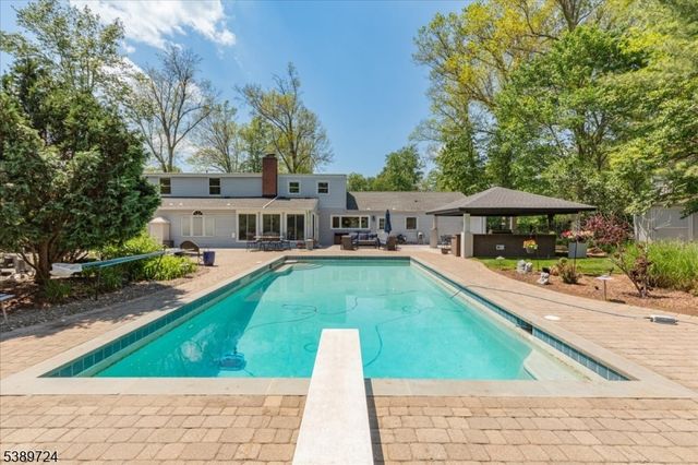 15 Wedgewood Dr, Bernards Twp., NJ 07920