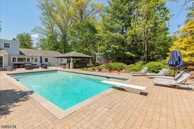 15 Wedgewood Dr, Bernards Twp., NJ 07920