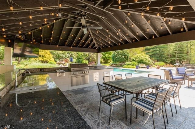15 Wedgewood Dr, Bernards Twp., NJ 07920