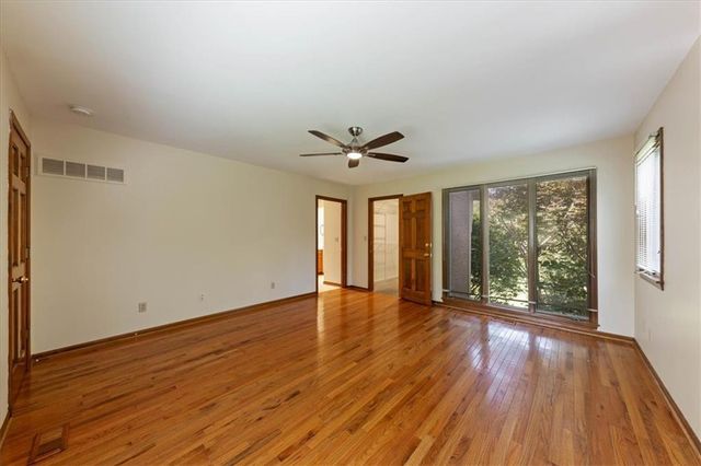 11907 Westgate Street, Overland Park, KS 66213