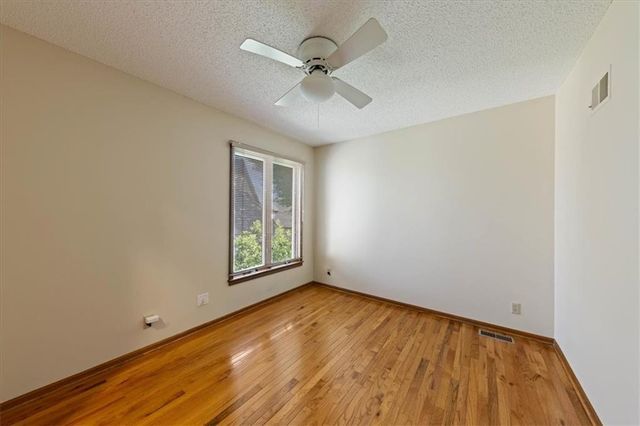 11907 Westgate Street, Overland Park, KS 66213