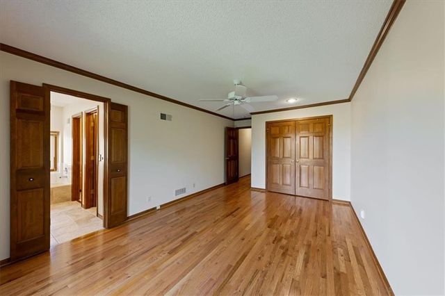 11907 Westgate Street, Overland Park, KS 66213