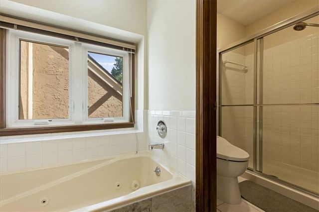 11907 Westgate Street, Overland Park, KS 66213