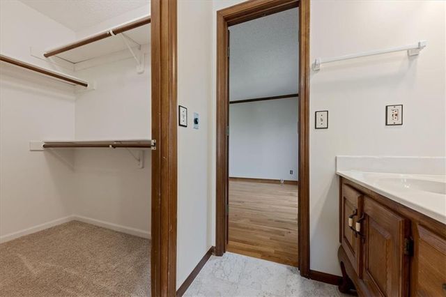 11907 Westgate Street, Overland Park, KS 66213