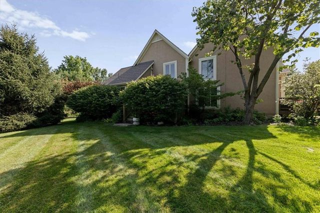11907 Westgate Street, Overland Park, KS 66213