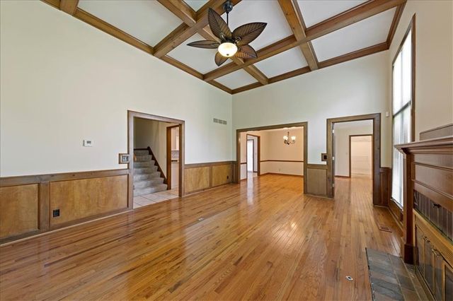 11907 Westgate Street, Overland Park, KS 66213