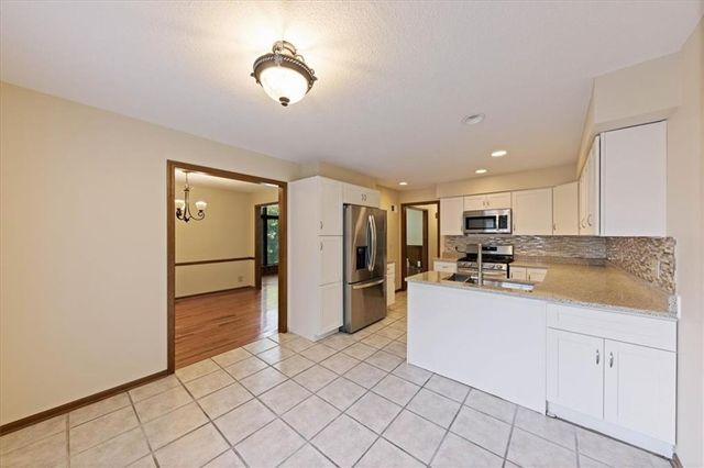 11907 Westgate Street, Overland Park, KS 66213