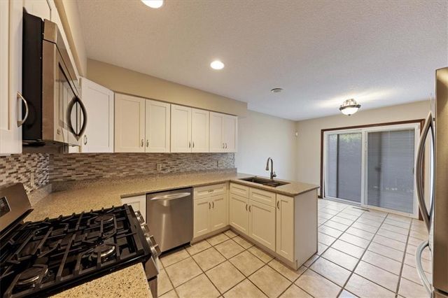 11907 Westgate Street, Overland Park, KS 66213