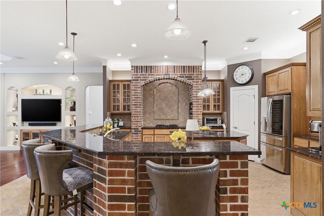 107 W Majestic Oak Lane, Georgetown, TX 78633