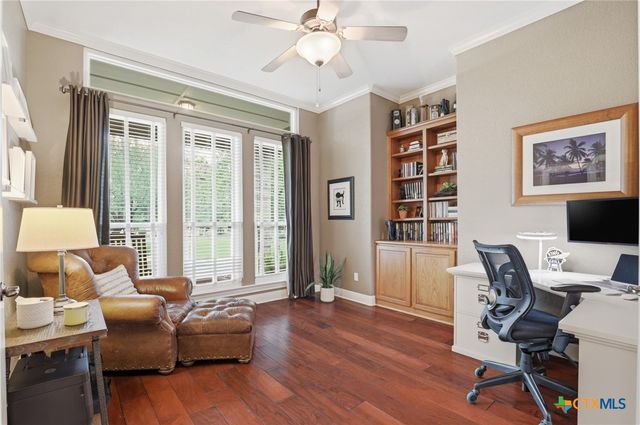 107 W Majestic Oak Lane, Georgetown, TX 78633