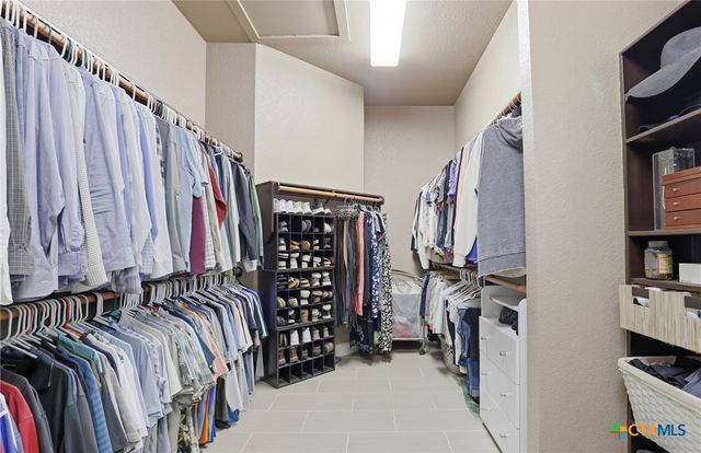 107 W Majestic Oak Lane, Georgetown, TX 78633