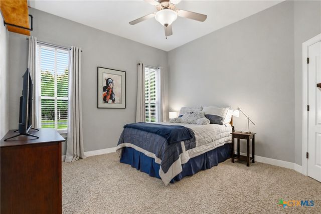 107 W Majestic Oak Lane, Georgetown, TX 78633