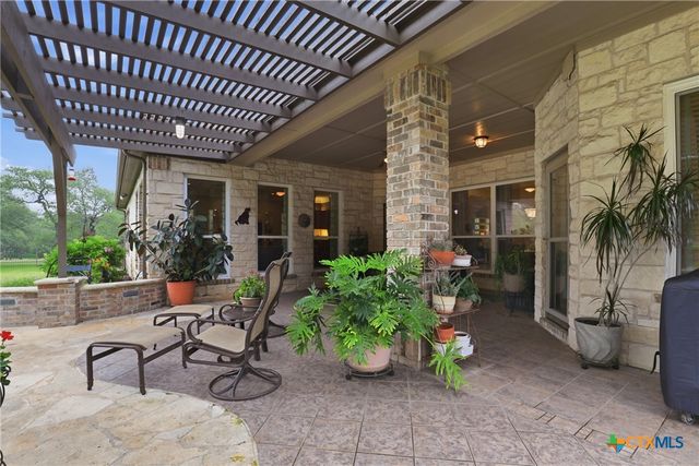 107 W Majestic Oak Lane, Georgetown, TX 78633