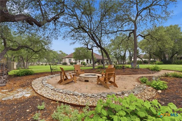 107 W Majestic Oak Lane, Georgetown, TX 78633