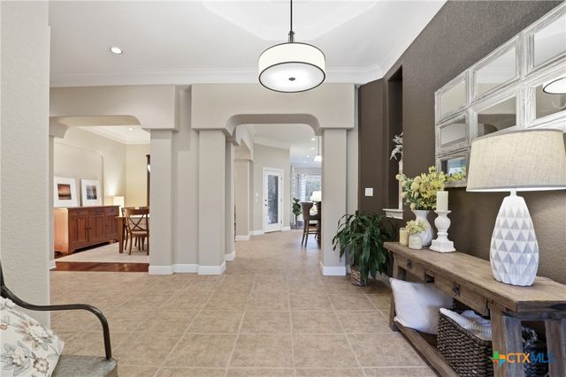 107 W Majestic Oak Lane, Georgetown, TX 78633