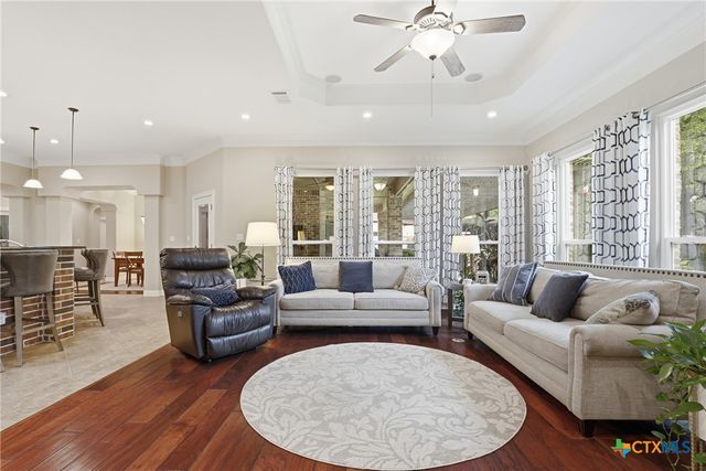 107 W Majestic Oak Lane, Georgetown, TX 78633