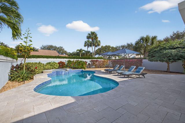 101 Cape Pointe Circle, Jupiter, FL 33477