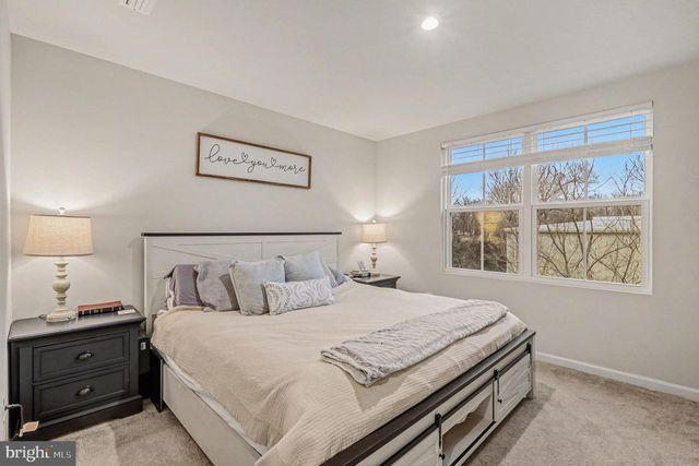 137 KENSINGTON CIR, Middletown, VA 22645