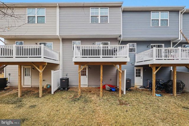 137 KENSINGTON CIR, Middletown, VA 22645