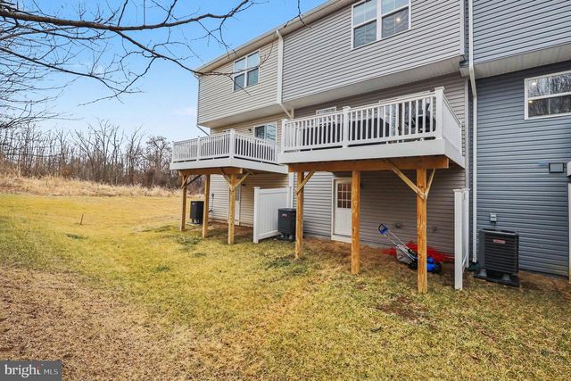 137 KENSINGTON CIR, Middletown, VA 22645