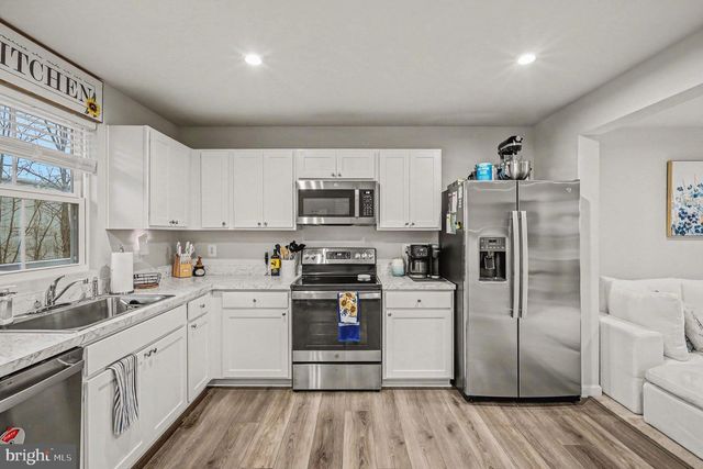 137 KENSINGTON CIR, Middletown, VA 22645