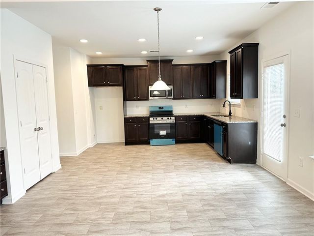 467 Pine Lane, Lawrenceville, GA 30043