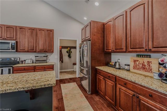 9637 Creek Farm Road, Tobaccoville, NC 27050